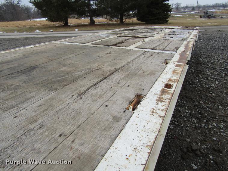 image for item DF3758 1986 Trail King 1840-2050 drop deck trailer