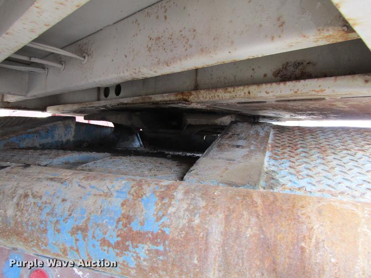 image for item DF3758 1986 Trail King 1840-2050 drop deck trailer