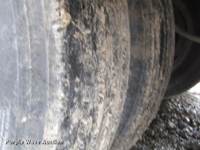 image for item DF3758 1986 Trail King 1840-2050 drop deck trailer