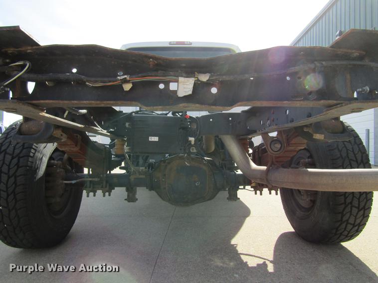 image for item DF3769 2012 Ford F350 pickup truck cab and chassis