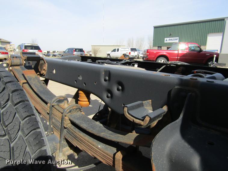 image for item DF3769 2012 Ford F350 pickup truck cab and chassis