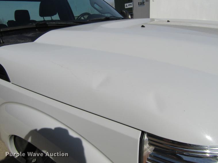 image for item DF3769 2012 Ford F350 pickup truck cab and chassis