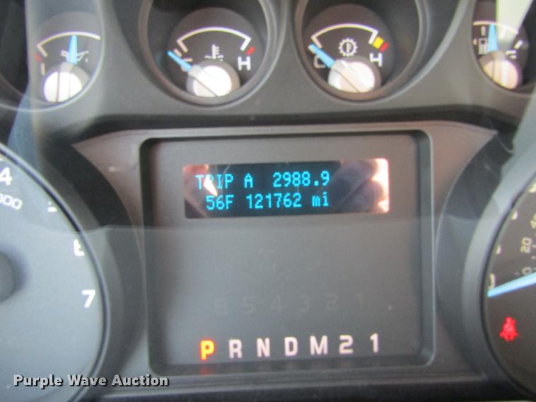 image for item DF3769 2012 Ford F350 pickup truck cab and chassis