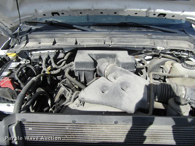 image for item DF3769 2012 Ford F350 pickup truck cab and chassis