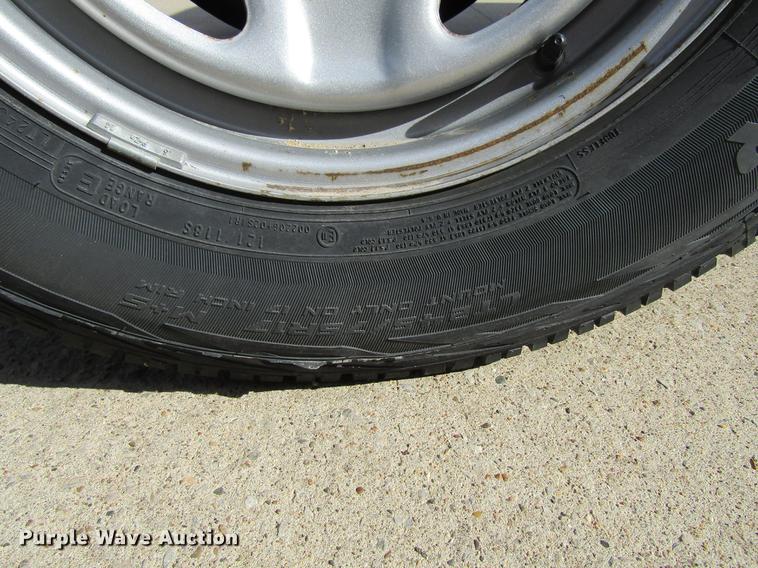 image for item DF3769 2012 Ford F350 pickup truck cab and chassis