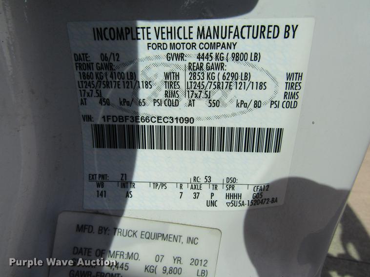 image for item DF3769 2012 Ford F350 pickup truck cab and chassis