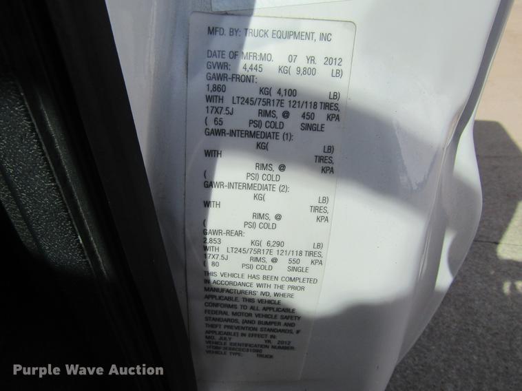 image for item DF3769 2012 Ford F350 pickup truck cab and chassis