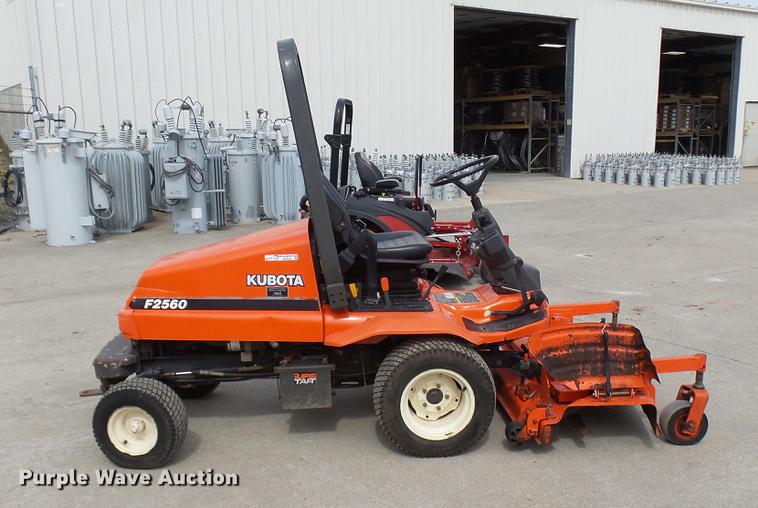 image for item DP9552 Kubota F2560E lawn mower