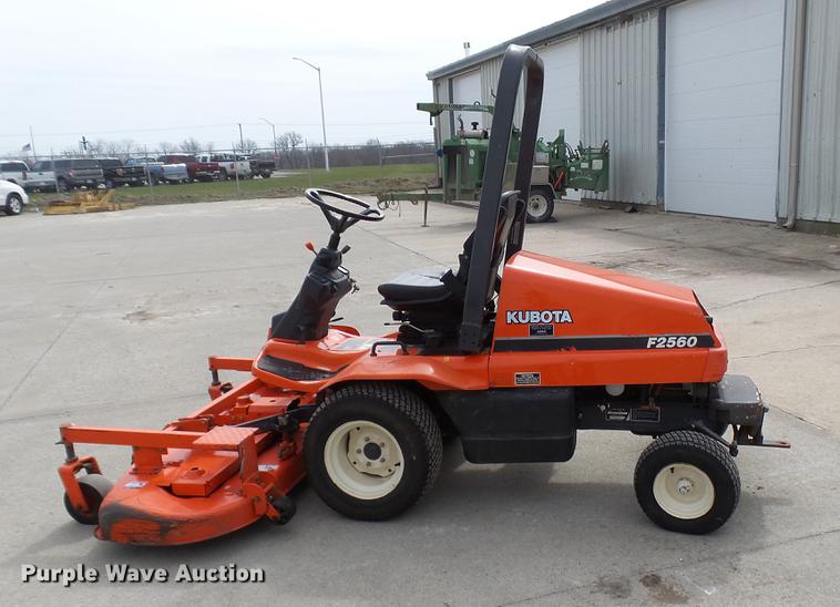 image for item DP9552 Kubota F2560E lawn mower