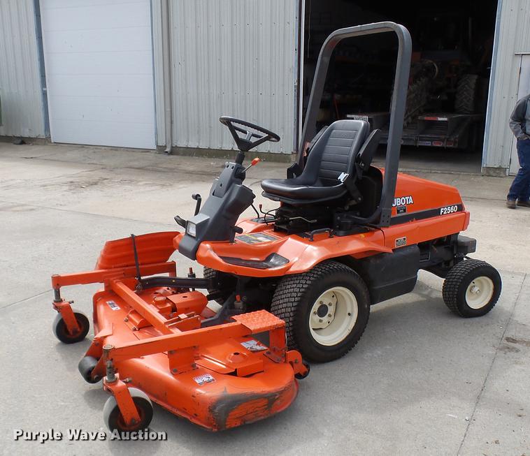 image for item DP9552 Kubota F2560E lawn mower