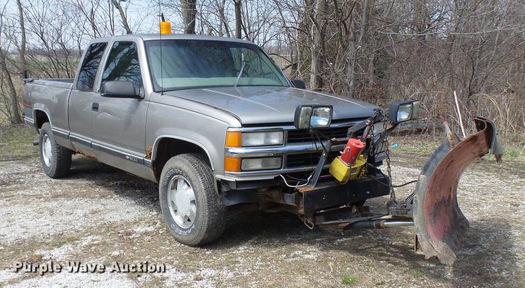 image for item DP9562 1998 Chevrolet K1500 Ext. Cab pickup truck