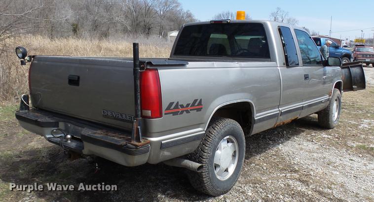 image for item DP9562 1998 Chevrolet K1500 Ext. Cab pickup truck