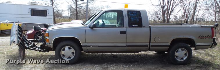 image for item DP9562 1998 Chevrolet K1500 Ext. Cab pickup truck