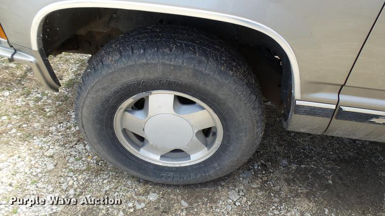 image for item DP9562 1998 Chevrolet K1500 Ext. Cab pickup truck