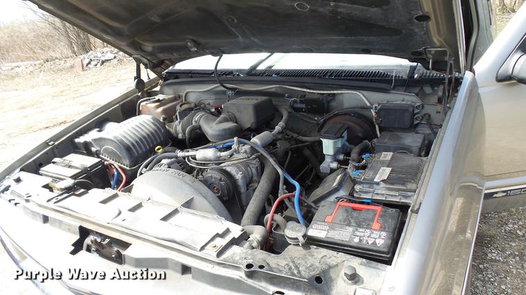 image for item DP9562 1998 Chevrolet K1500 Ext. Cab pickup truck