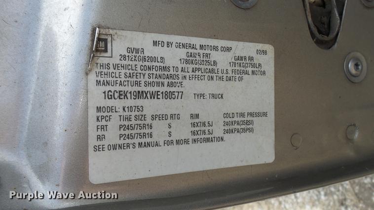 image for item DP9562 1998 Chevrolet K1500 Ext. Cab pickup truck