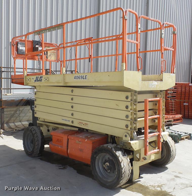 image for item EA9887 JLG 4069LE scissor lift