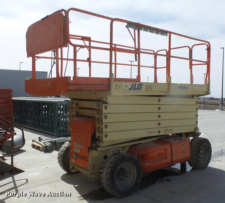 image for item EA9887 JLG 4069LE scissor lift