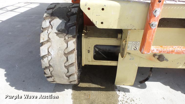 image for item EA9887 JLG 4069LE scissor lift