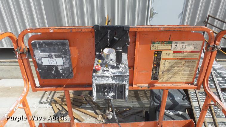 image for item EA9887 JLG 4069LE scissor lift