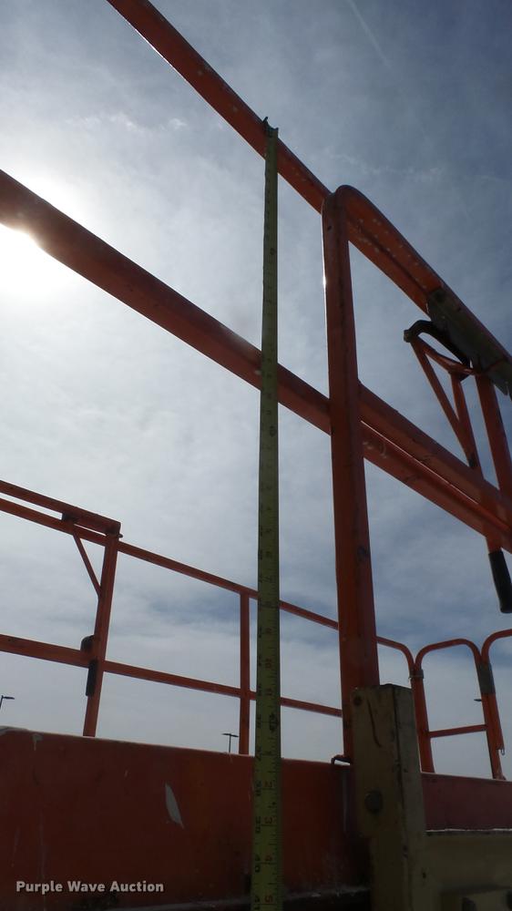image for item EA9887 JLG 4069LE scissor lift