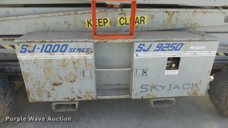 image for item EA9888 Skyjack SJ9250 scissor lift