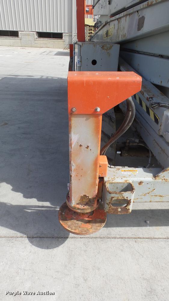 image for item EA9888 Skyjack SJ9250 scissor lift