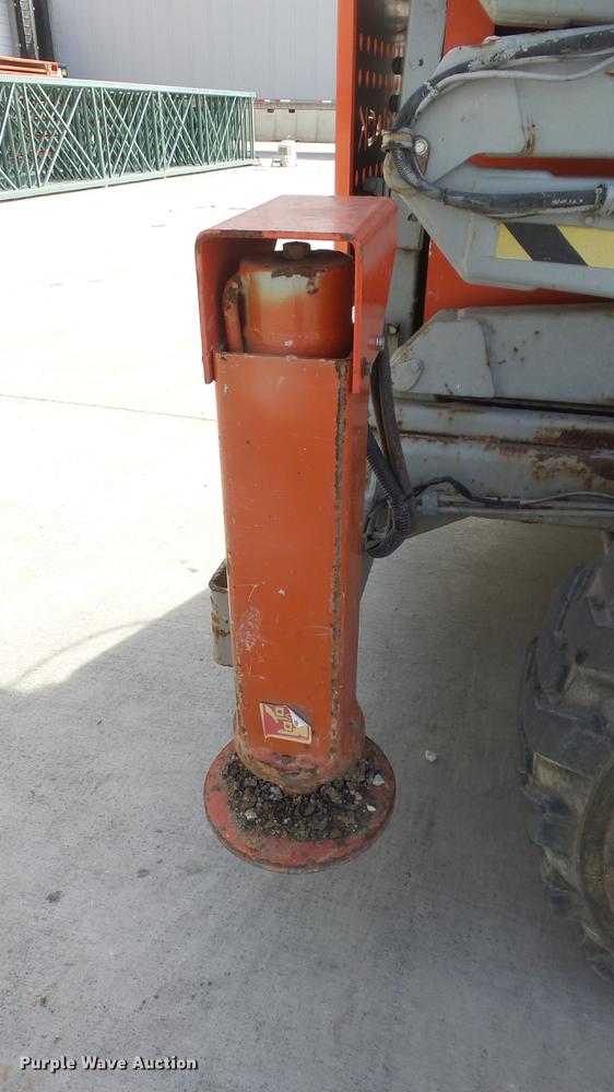 image for item EA9888 Skyjack SJ9250 scissor lift
