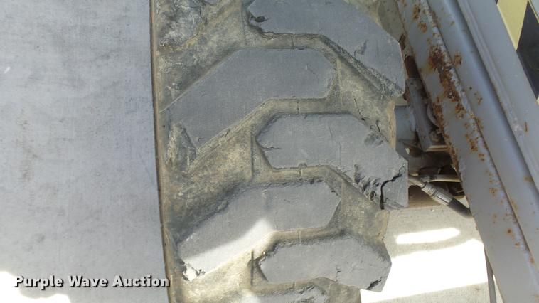 image for item EA9888 Skyjack SJ9250 scissor lift