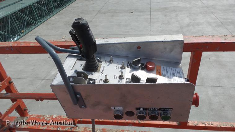 image for item EA9888 Skyjack SJ9250 scissor lift