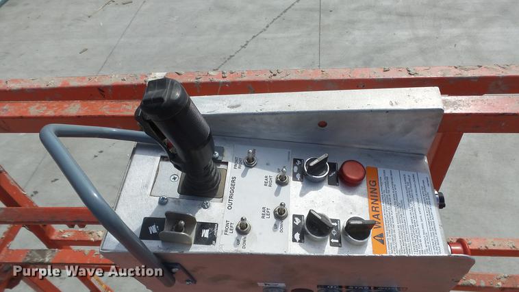 image for item EA9888 Skyjack SJ9250 scissor lift