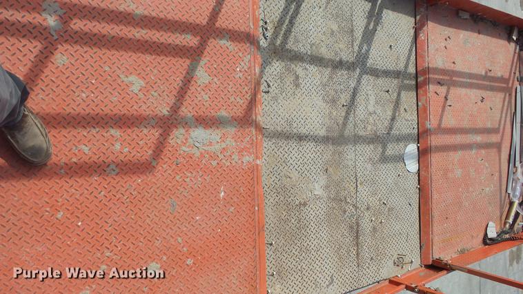 image for item EA9888 Skyjack SJ9250 scissor lift