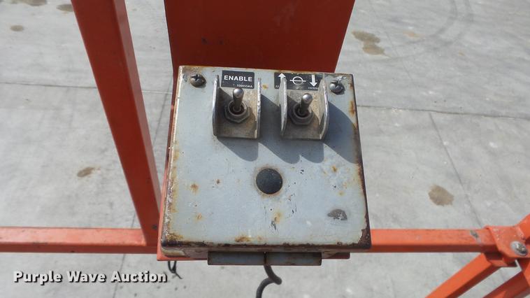 image for item EA9888 Skyjack SJ9250 scissor lift