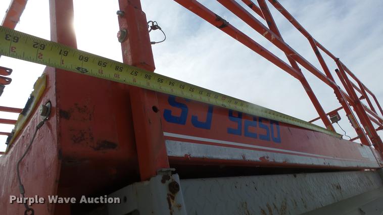 image for item EA9888 Skyjack SJ9250 scissor lift