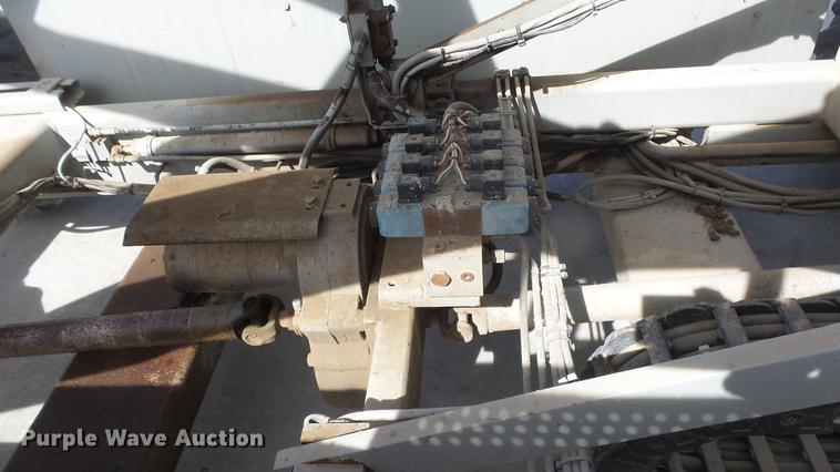 image for item EA9888 Skyjack SJ9250 scissor lift