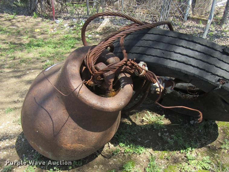 image for item EB9516 Wrecking ball