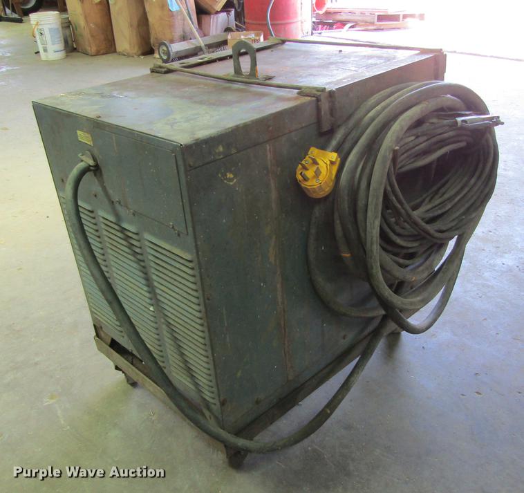 image for item EB9520 Lincoln Idealarc R3R-300 DC welder