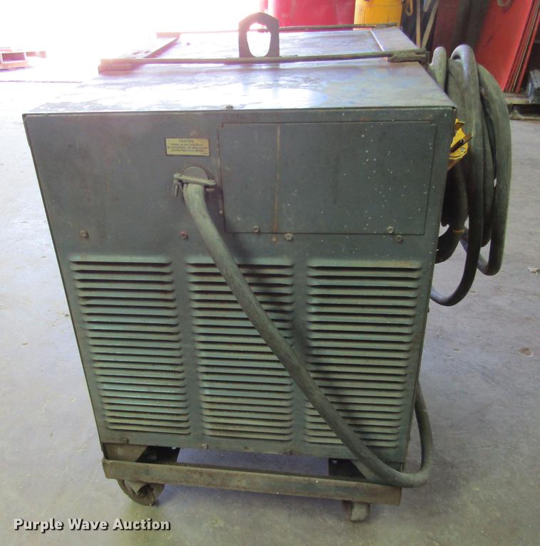 image for item EB9520 Lincoln Idealarc R3R-300 DC welder