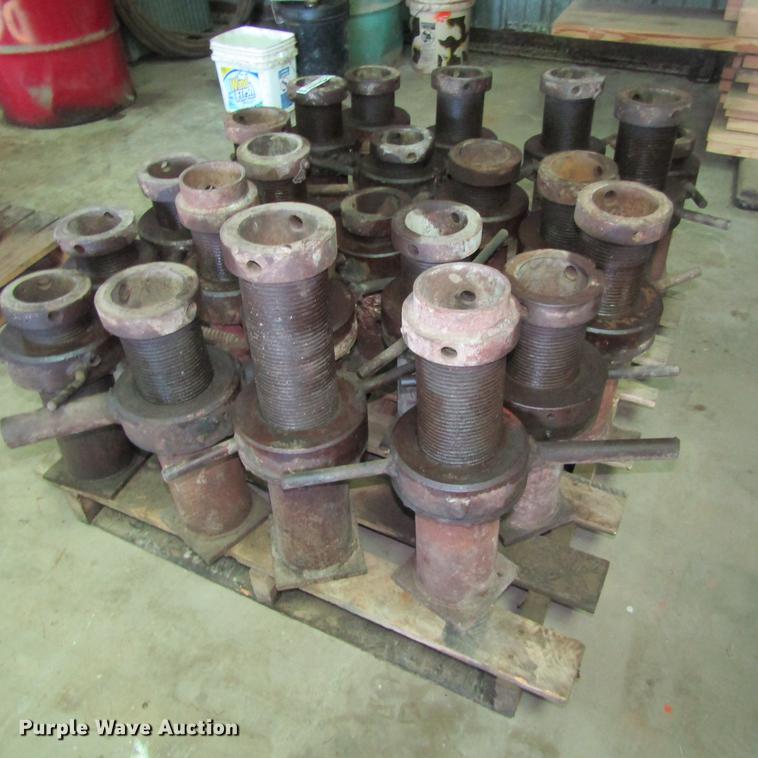 image for item EB9523 Screw jacks