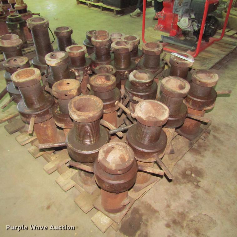 image for item EB9523 Screw jacks