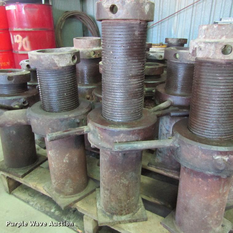 image for item EB9523 Screw jacks