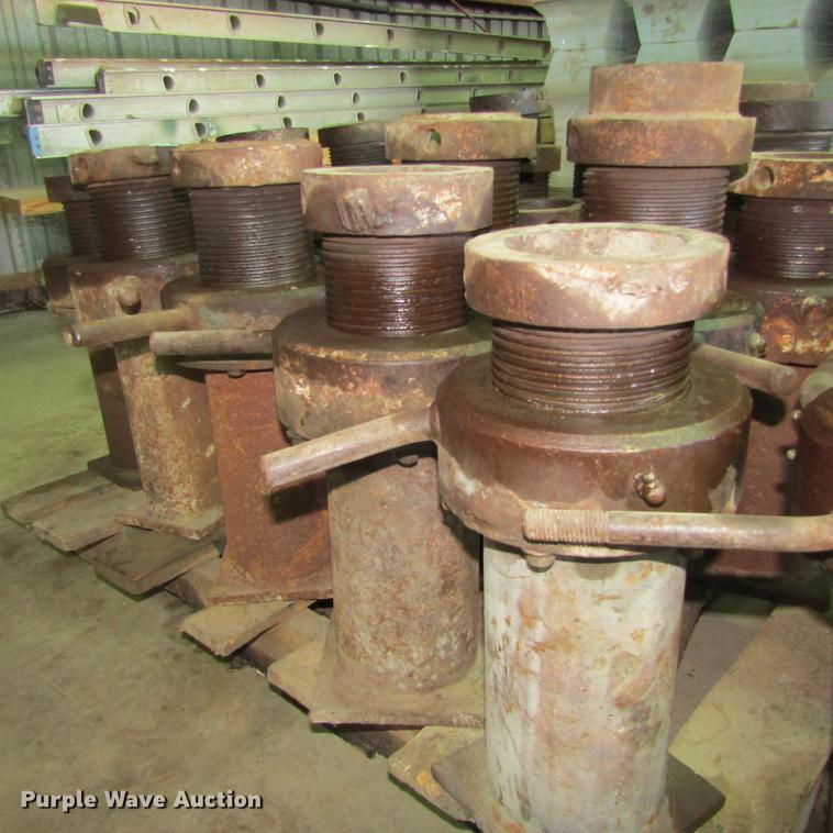 image for item EB9523 Screw jacks