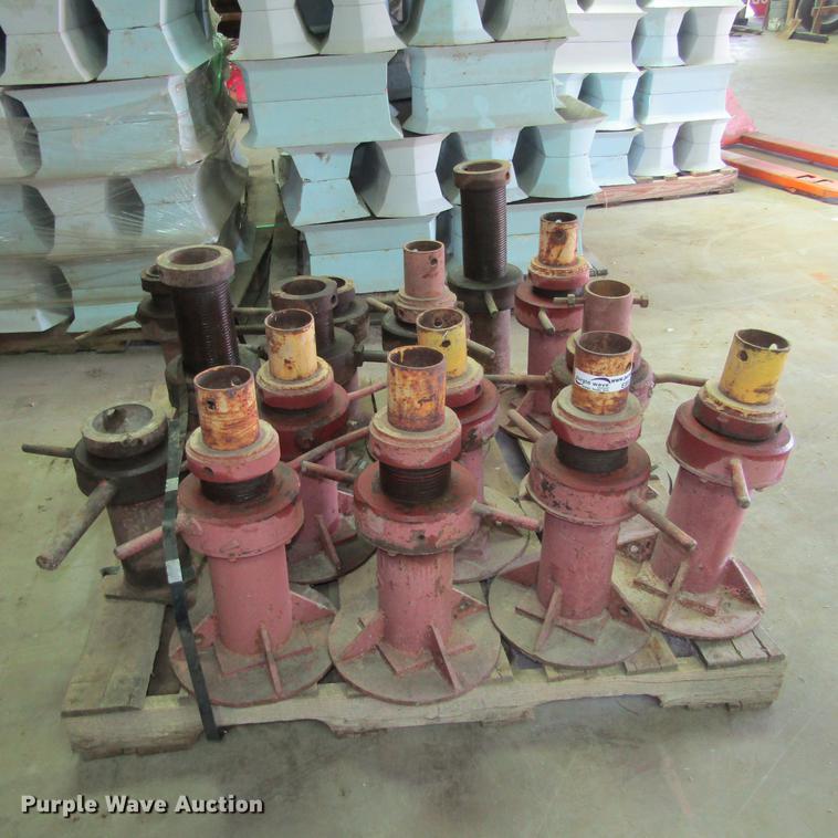 image for item EB9524 Screw jacks