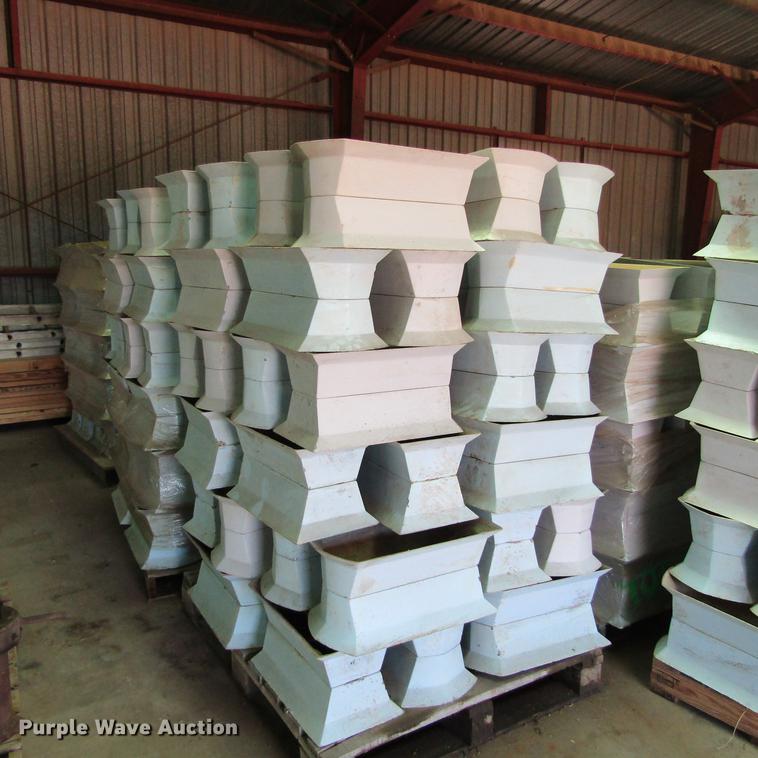 image for item EB9527 Approximately 298 Texdot T411 rail windows