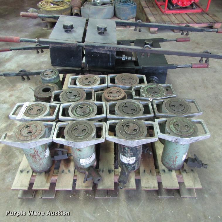 image for item EB9528 Hydraulic jacks