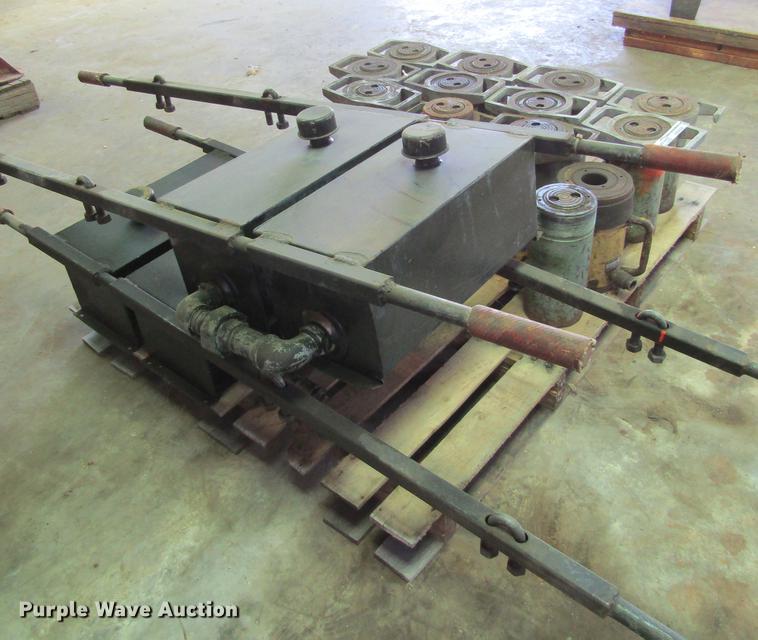 image for item EB9528 Hydraulic jacks