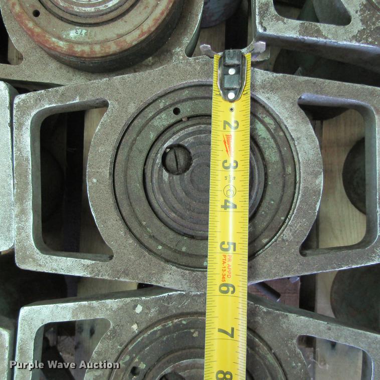 image for item EB9528 Hydraulic jacks