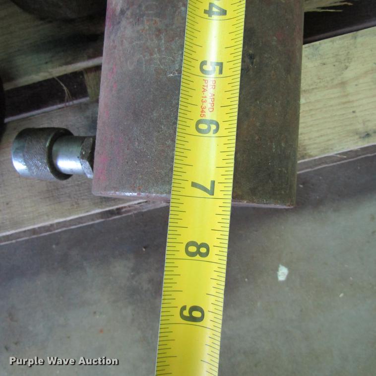 image for item EB9528 Hydraulic jacks