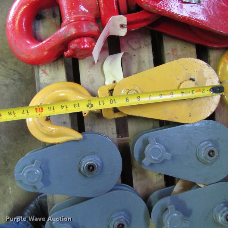 image for item EB9533 Snatch blocks