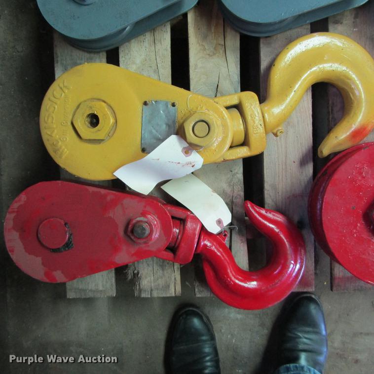 image for item EB9533 Snatch blocks